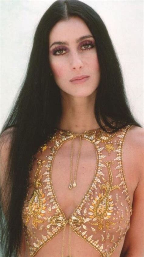 Cher 1970 S Fashion Week 70s Fashion Vintage Fashion Fashion Makeup