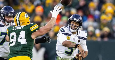 Seahawks Packers Gamecenter Live Updates Highlights How To Watch Stream The Seattle Times