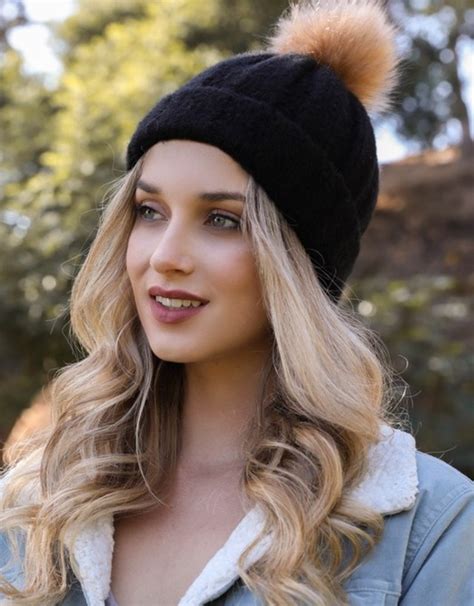 Get your hands on this naturally sweet design, featured on a new tee, in a gorgeous mustard hue! Jemma Beanie - Hunni's