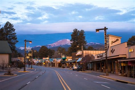 Surrounded by desert flowers and breathtaking sunsets, the large array of beautiful colors make for a perfect combination in which many adore. Ruidoso NM Vacation Guide, Cabin Rentals & More