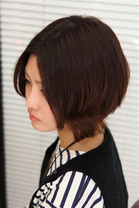 Anak perempuan memang sangat lucu apabila memiliki rambut panjang, namun biasanya mereka tidak betah dengan rambut yang ada. Model Rambut Pendek Wanita Korea | Sampul Remaja