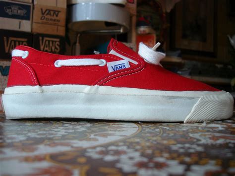 Vans shoes are laced right lace over left lace and then from the outside in, instead of the lace going into the eyelet from underneath the side panel. theothersideofthepillow: vintage VAN DOREN VANS red canvas style #72 lacey slip-on w/ lace ...
