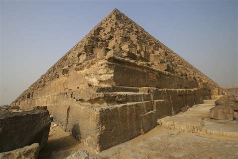 Filegiza Pyramid Wikimedia Commons