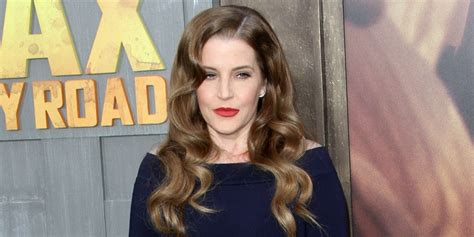 Lisa marie presley and daughter riley keough have shared private photos to celebrate what would have been benjamin keough's 28th birthday. Lisa Marie Presley Net Worth 2020: Wiki, Married, Family ...