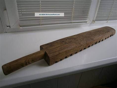 Vintage Hand Carved Ridged Wood Washboard Laundry Stick Clothes Washing