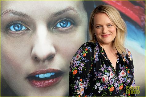 elisabeth moss and yvonne strahovski join the handmaid s tale cast at season 5 finale event