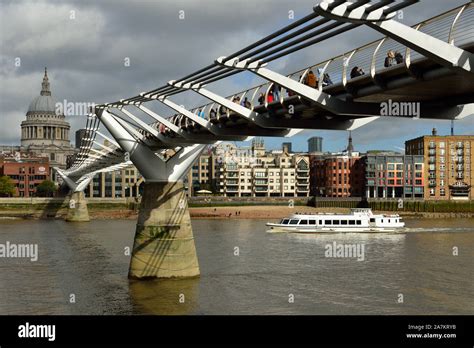 Millennium Bridge London United Kingdom Stock Photo Alamy