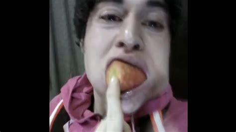 Eating Carrot What Is This Youtube