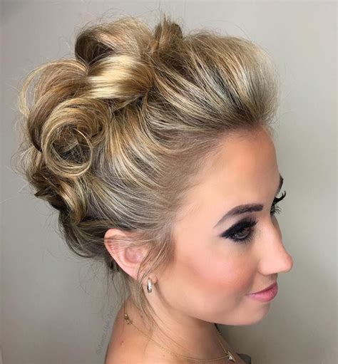 80 Beautiful Updos For Women Best Updo Hairstyles Of 2021 Short
