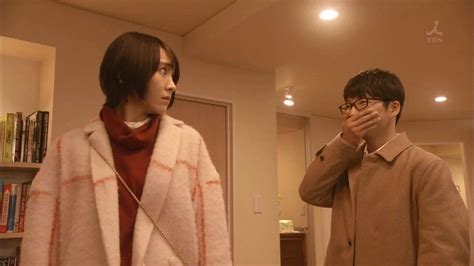 新垣結衣（日语：新垣 結衣／あらがき ゆい aragaki yui，1988年6月11日－）是日本女演員、歌手及模特兒，出生於沖繩縣那霸市，身高169公分，血型a型，目前為日本lespros娛樂旗下藝人。 さや子 on Twitter | 星野源 新垣結衣, ガッキー, 映画