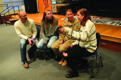 Face Of Defense Army Mom Surprises Daughters With Early Return Article The United States Army