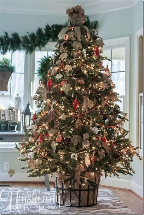 30 Gorgeous Christmas Tree Decorating Ideas You Should Try This Year