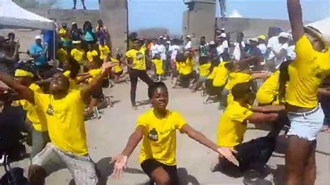 Nuh Dutty Up Jamaica Respect Jamaica Flash Mob At Jets 2015 Beach