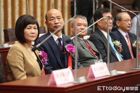 He was a member of the kuomintang. 高雄市議會正副議長許崑源、陸淑美當選 韓國瑜道賀 | ETtoday政治 | ETtoday新聞雲