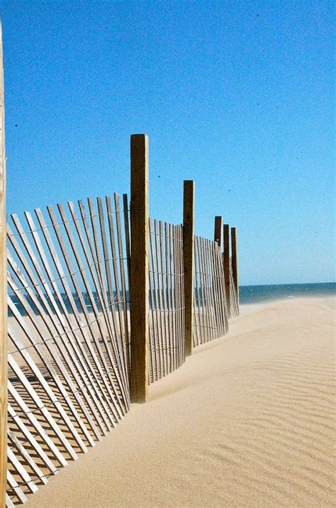 Pin By Brenda Beriault On By The Sea Beach Fence Beach Decor