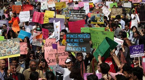 International Womens Day Pakistani Women Call For Equal Rights