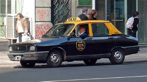 Siete Taxis Emblemáticos De Buenos Aires Parabrisas