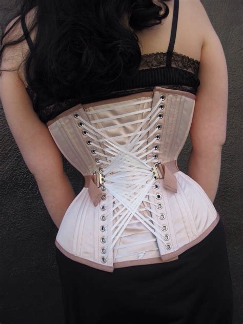 Missdarkgarden — Corset Post Of The Day One Of The Things People
