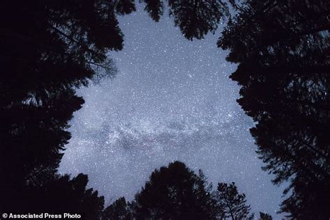 Us Stargazers Eye Nations First Dark Sky Reserve In Idaho Daily Mail