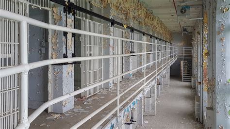 Inside An Old Abandoned Prison In Ontario Canada Oc 1200 × 675 Rabandonedporn