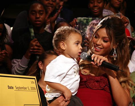 Beyonce And Nephew Julez Smith Pictures Popsugar Celebrity Photo 3