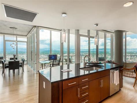 Luxury 41st Floor Large Spire Condo With Amazing Views In The Exclusive