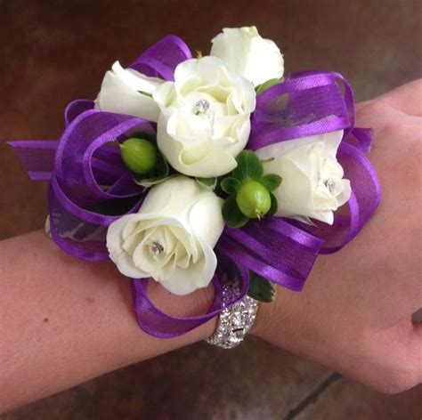 Diy Wrist Corsage Prom Corsage And Boutonniere Wrist Corsage