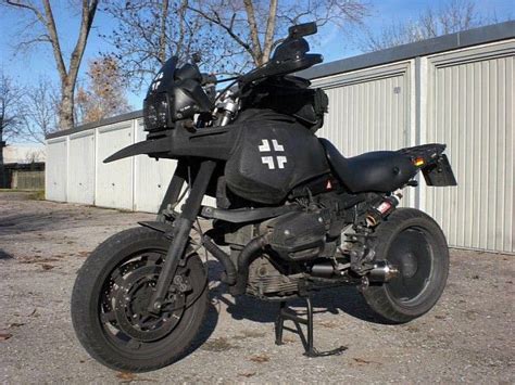 Motorcycle full scene.welcome to the cruel world of the future, full of danger and madness. Mad max-style BMW R1100GS - Photo #2 | Bmw r1100gs, Bike ...
