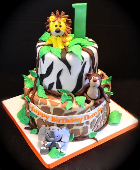 Bridal and baby shower cakes (25). My 4Th Icing Smiles Call To Action This Year Came On Christmas Eve For A Fun Jungle Themed ...