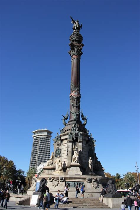 Barcelona is the city of the football club fc barcelona. Kolumbussäule am Hafen von Barcelona | Reiselurch.de