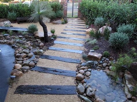 Many rock garden designs involve using white gravel, you don't have to stick to this idea just get creative. 30 Easy & Modern Rock Garden Design Ideas Front Yard - Page 32 of 32