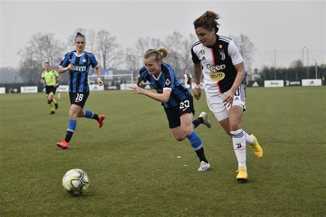 ˈsɛːrje ˈa), also called serie a tim due to sponsorship by tim, is a professional league competition for football clubs located at the top of the italian football league. La Serie A donne riparte il 22 agosto: il calendario ...