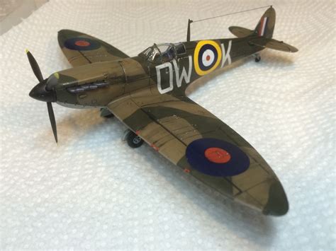 Model Making Airfix 172 Supermarine Spitfire Mk1a