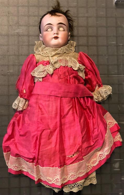 A Minnesota Museums Creepy Doll Contest Is Here To Haunt Your Dreams Frilly Dresses Creepy