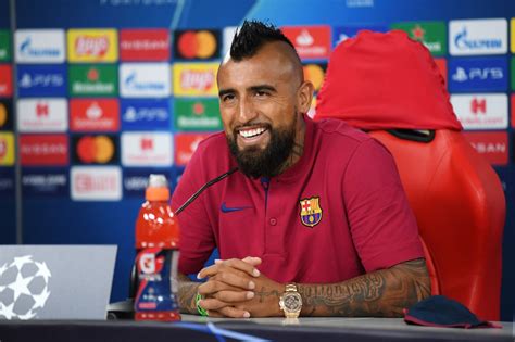 Fahim fuad 01 january 2018. Vidal Ingatkan Bayern: "Kamu Menentang Pasukan Terbaik ...