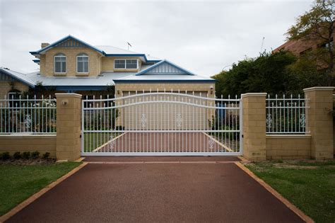 Perths Top 10 Most Popular Fencing And Gate Designs