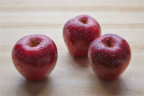 Buy Red Delicious Apples 3 Pound Bags Online Mercato