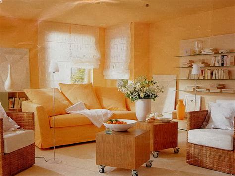 Südflair im wohnzimmer farbe koralle und creme möbel. Mediterranes wohnzimmer