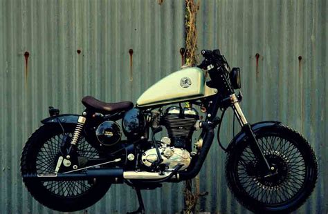 This Royal Enfield Classic 350 Bobber Looks Eye Catching