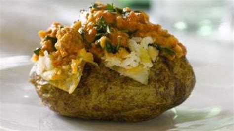 Tomato paste, manila clams, bay leaf, kosher salt, onion, olive oil and 10 more. Giada de Laurentiis' Baked Potatoes with Sausage and ...