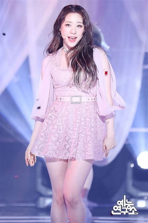 January 12 2019 WJSN at Music Core 패션 소녀 팔로워
