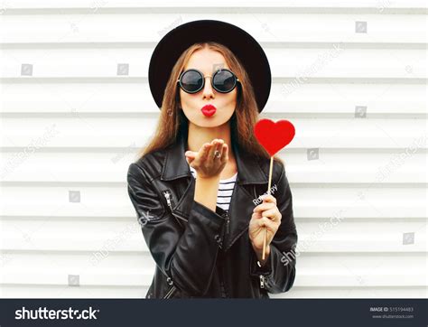 Fashion Pretty Sweet Young Woman Red Stock Photo 515194483 Shutterstock