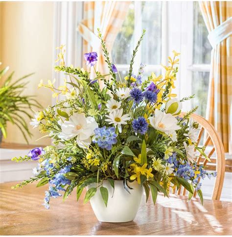 Silk Flower Arrangements Make Your Small Living Room Chic With These
