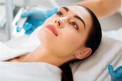 Get Glowing Skin With Hydrafacial® Treatments