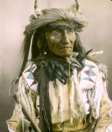 20 Remarkable Hand Colored Portraits Of Native Americans Native American Tribes Native