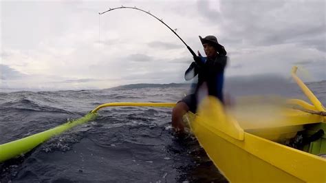 Risky Jigging Catching Amberjack And Ruby Snapper Youtube