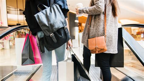 Brits To Spend £25bn On Mobile Shopping In 2019 Techradar