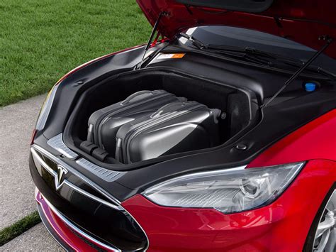 One Tesla Model S Owner Has The Best Way To Utilise All That Extra