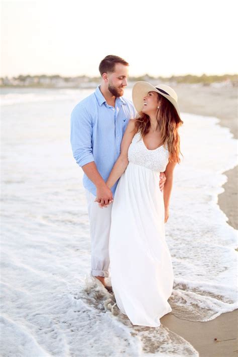 Engagement Shoot At Southshore Beach In Little Compton Ri Lindseymaephotography