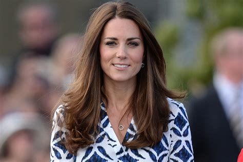 É Ela Duquesa De Cambridge Kate Middleton Foi Eleita A Mulher Mais